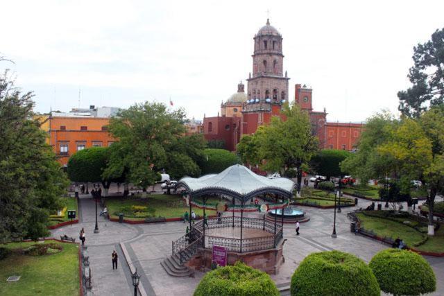 Hotel Plaza Querétaro Esterno foto