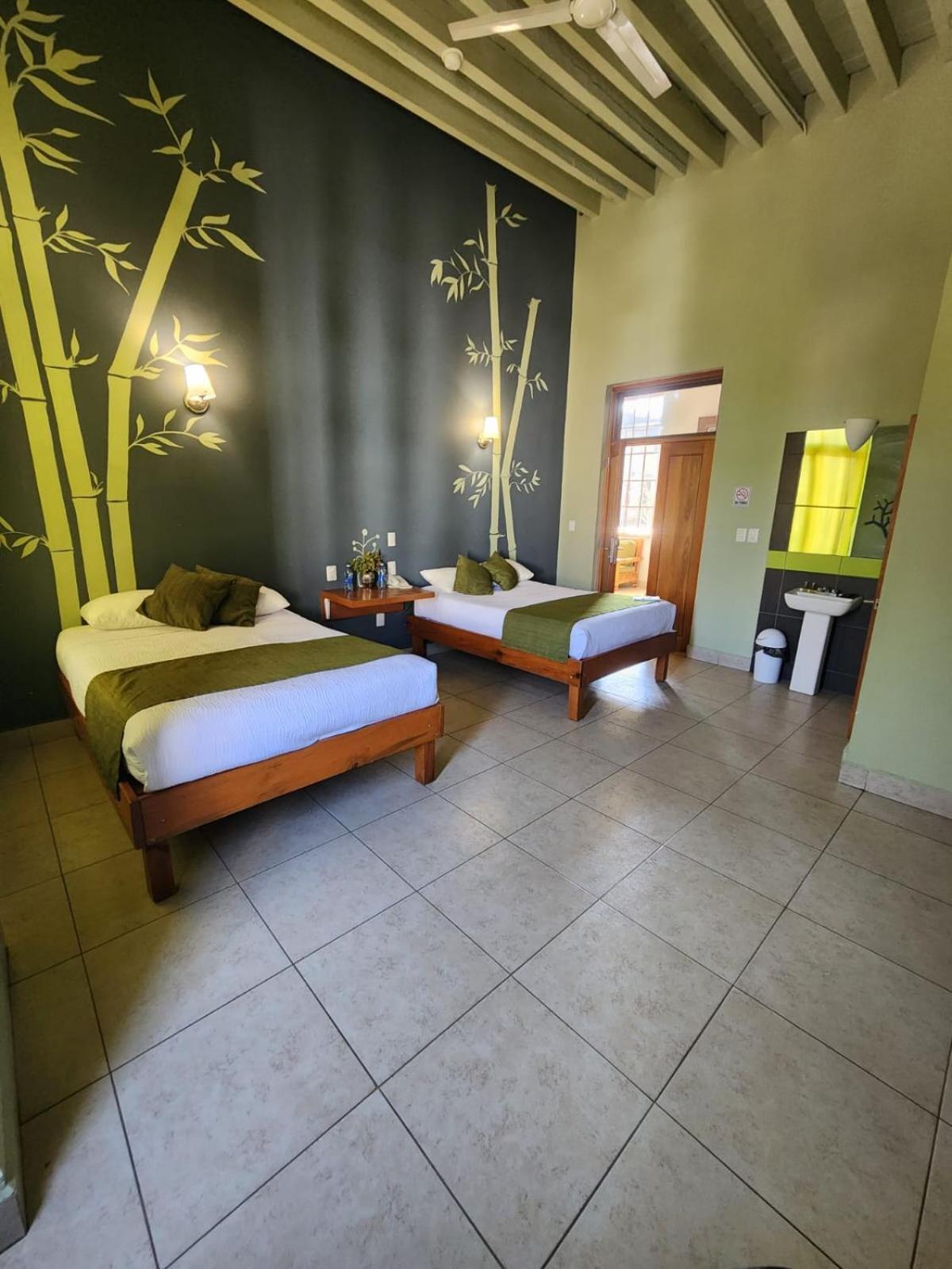 Hotel Plaza Querétaro Esterno foto