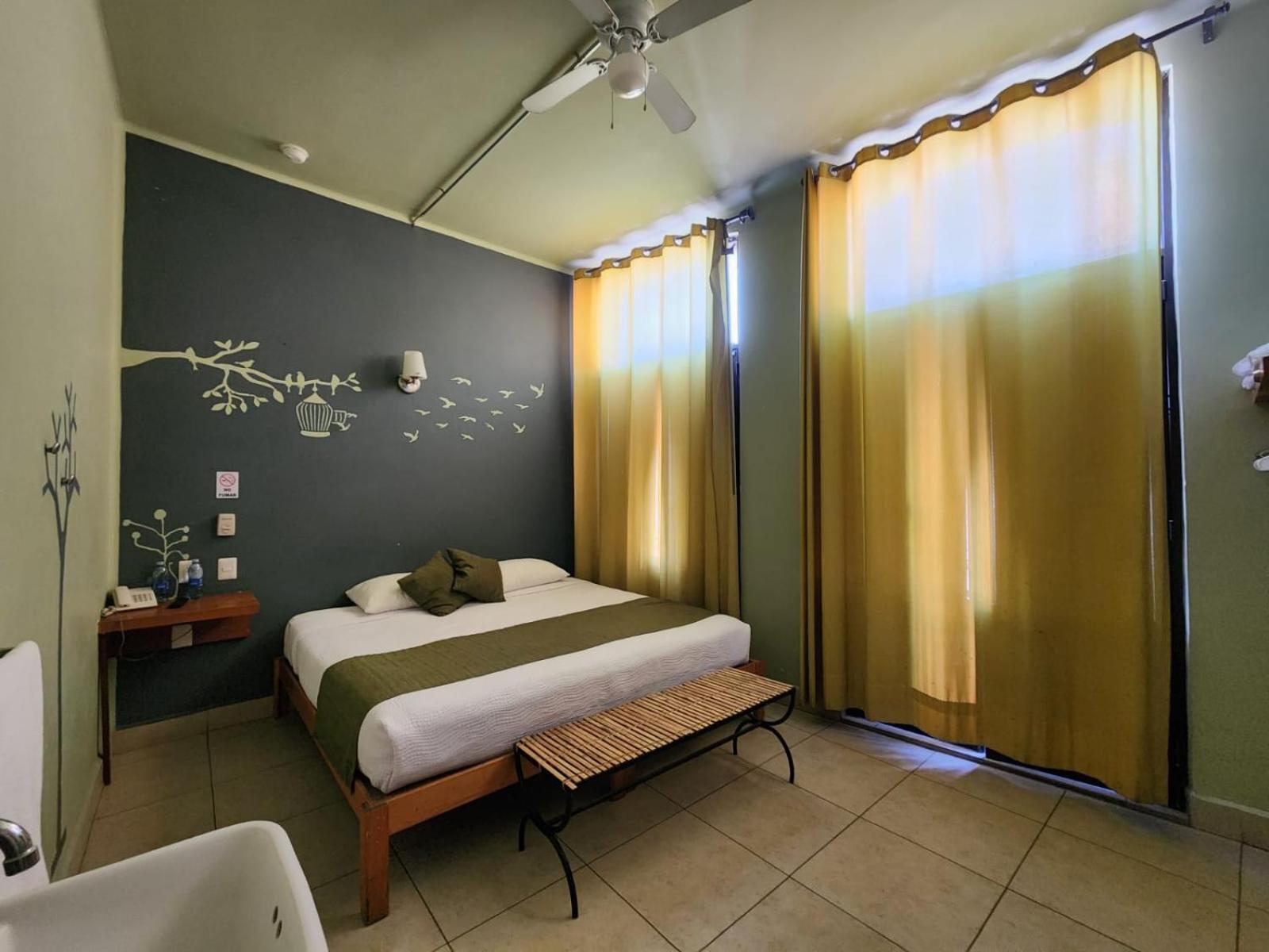 Hotel Plaza Querétaro Esterno foto